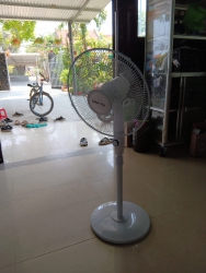 QUẠT NĂNG LƯỢNG MẶT TRỜI E CÓ SẴN tại Quảng Nam