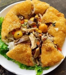 Em gom Xôi gà ôm trứng non Y Hình Chìu mai 2 h e có 95k ổ tầm 3 ng ăn 2ổ e miễn sip Mời khách lên tại Quảng Nam