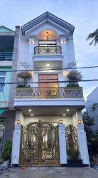 n nhà 3 tầng 3 mê lệch TÂN CỔ ĐIỂN xây mới gần biển tại Quảng Nam