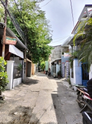n nhà kiệt ô tô thông đường Tôn Đản tại Quảng Nam