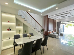 Bán nhà 3 tầng hiện đại Đà Nẵng tại Quảng Nam