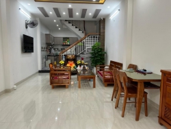 BÁN NHÀ 2 TẦNG MẶT TIỀN ĐƯỜNG LƯU TRỌNG LƯ tại Quảng Nam