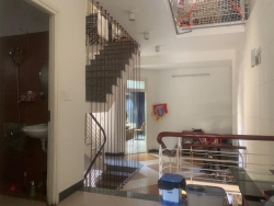 HÀNG HÓT - HOA HẬU VỪA RA LÒ ĐẸP LONG LANH - MẶT TIỀN TỐ HỮU, CON ĐƯỜNG KINH DOANH BUÔN BÁN SẦM UẤT tại Quảng Nam