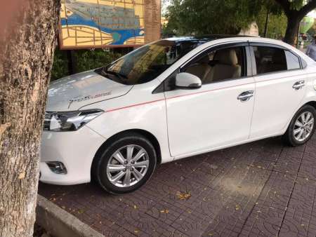 Đưa đón khách đi du xuân bằng xe 5 chổ tại Quảng Nam