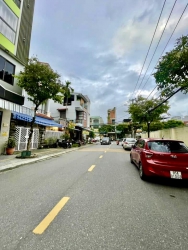 ch Biển Mỹ Khê vài bước chân tại Quảng Nam