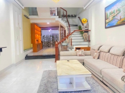 BÁN NHÀ 3 TẦNG MẶT TIỀN 5.5M - SIÊU ĐẸP VÀ SIÊU MỚI - GẦN CÔNG VIÊN THANH NIÊN - GẦN CHỢ ĐẦU MỐI HÒA CƯỜNG - CHỈ CÓ 5.9 TỶ tại Quảng Nam