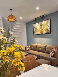 GẤP BÁN NHÀ 3 TẦNG - GẦN BIỂN KIỆT RỘNG GẦN ĐƯỜNG tại Quảng Nam