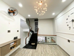 Bán Nhà 4 Tầng 2 Mặt Tiền Trước Sau Đường Hà Huy Tập tại Quảng Nam