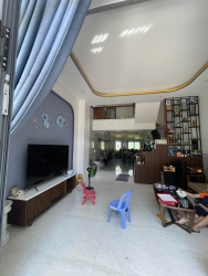 Nhà 3 tầng mặt tiền Phú Xuân gần biển tại Quảng Nam