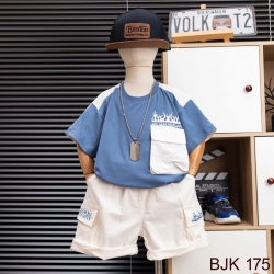 Set bộ bé trai kaki hàng đẹp có size từ 10-42 kg tùy chiều cao của bé tại Quảng Nam