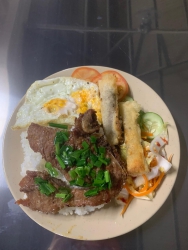 Khách hàng ăn cơm chưa, ới bà chị em giao hàng nè tại Quảng Nam