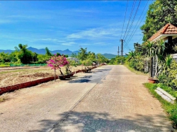 Bán đất ngang 10m 227m2 Mặt tiền đường 8m dân cư đông đúc Ngay cầu giao thuỷ - cà phê Gia Phan Khu dân cư sầm uất kinh doanh buôn bán đắc đỏ Gần trường, uỷ ban, chợ, nhà hàng, khách sạn, Ngay biệt phủ Bác HM Giá 590 triệu Liên hệ: 0789244246 tại Quảng Nam