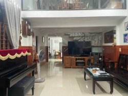 Cần bán nhà 3 tầng đường bê tông Trương Chí Cương, Hải Châu, Đà Nẵng tại Quảng Nam