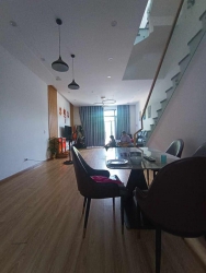 NHÀ BÌNH KỲ HÒA QUÝ, CÒN MỚI VÀO Ở LUÔN, KIỆT Ô TÔ THÔNG, LÔ GÓC GẦN CHỢ BÌNH KỲ, CẦN BÁN NHANH tại Quảng Nam