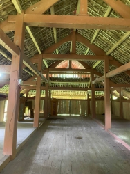 Cần bán thanh lý nếp nhà sàn 3 gian 2 trái gỗ sáng, kẹn, vải rừng tại Quảng Nam