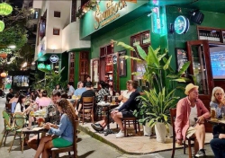n đất tặng nhà mặt tiền Hoàng Kế Viêm - Tuyến phố Tây Đà Nẵng - Trục đường 7m5 1 đường thẳng ra tại Quảng Nam