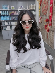 Xoăn sóng lơi bao trẻ trung cho chị em tóc dài SALON : LÂM TIẾN tại Quảng Nam