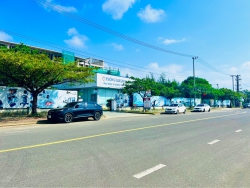 Bán lô góc 2 mặt tiền đối diện sân bóng, gần ĐH Phan Châu Trinh, FPT tại Quảng Nam