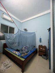 Nhà 2 tầng xây chắc chắn, Ông Ích Đường, Trung tâm quận Cẩm Lệ, Ô tô vào nhà tại Quảng Nam