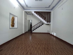 Cho thuê nhà cấp 4 gác lững Mặt tiền Gần Hà Huy Tập, Gần Trường Huỳnh Ngọc Huệ tại Quảng Nam
