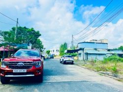 Bán lô góc 2 mặt tiền đối diện sân bóng đá tại Quảng Nam