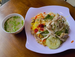 Mua Kimbap Chiên, Cơm Gà và Canh ngon tại 21 Hoàng Hữu Nam tại Quảng Nam