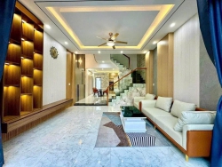 NHÀ 3 tầng 3 mê Mặt Tiền Võ Quảng- Hòa Xuân mới đẹp full nội thất tại Quảng Nam