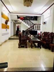 Nhà Mặt Tiền Kinh Doanh Buôn Bán Sầm Uất Dân Cư Đông Đúc tại Quảng Nam