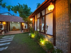 n Căn ViLa CỬA ĐẠI HỘI AN KIỆT OTO tại Quảng Nam