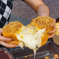 Hôm nay e sẵn dư 4H, bánh phô mai tan chảy chà bông siêu ngon Chỉ #55K/ hộp 500gr siêu to 2-3 ng ăn tại Quảng Nam
