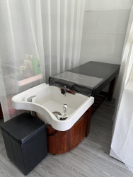 Tôi có dầu gội thừa cần thanh lý, vẫn còn bộ đầy đủ tại Quảng Nam