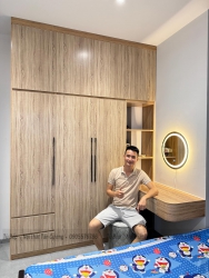 Tủ quần áo kết hợp bàn trang điểm tại Quảng Nam