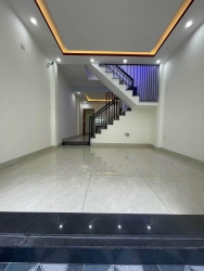 Bán căn nhà 2 tầng 2 mê + tum kiệt trước nhà 3m tại Quảng Nam
