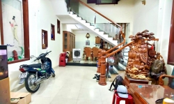 Nhà 3 tầng gần 70m2 ngay hầm chui Điện Biên Phủ - Nhà đẹp gần đường lớn - 2 mặt kiệt thông thoáng tại Quảng Nam