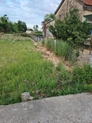 Chủ cần bán lô đất 5x22 sổ hồng riêng đất sạch sẽ, dân cư đông đúc tại Quảng Nam