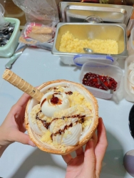 Ngày Quốc Tế Thiếu Nhi, nhưng dẫn trẻ đi ăn kem cũng mất 10 đồng, nhưng không phải kem nào cũng ngon tại Quảng Nam
