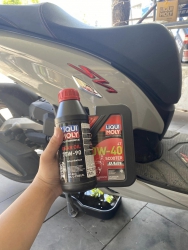 Nhớt nhập khẩu Đức 100% tổng hợp sử dụng cho xe tay ga tại Quảng Nam