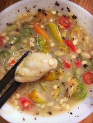 Còn 6 kí hàu ruột mới tách chiều nay tại Quảng Nam