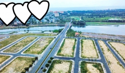 Trang đang có một số lô đất rất đẹp, hiếm ngay đường Nam Kỳ Khởi Nghĩa - FPT thông lên cầu Cổ Cò, trục đường biển chạy dài từ Đà Nẵng về Quảng Nam tại Quảng Nam