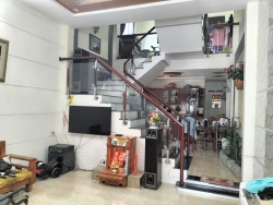 Bán căn nhà 2 tầng 3 phòng ngủ phía sau bến xe bus tại Quảng Nam