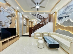 n nhà 3 tầng 3 mê kiệt 356 Hoàng Diệu - Hải Châu tại Quảng Nam