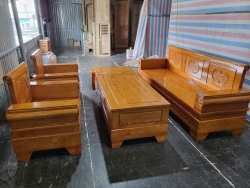 Còn 2 bộ salon gỗ sồi nga như hình tại Quảng Nam