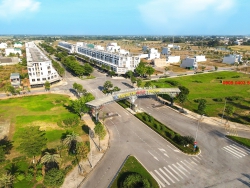 ĐÀO BỞI - ĐƯỜNG 17.5M KĐT PHÚ MỸ HƯỚNG ĐÔNG, NGAY CỔNG DỰ ÁN_SHR GIÁ 1 TỶ 5xx TRIỆU tại Quảng Nam