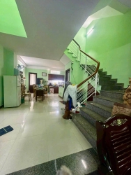 Ngôi nhà 2 tầng + sân trước tại Nguyễn Chích, gần vịnh biển Đà Nẵng tại Quảng Nam