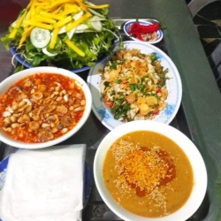 Mưa gió gì e cũng có gỏi hết nha tại Quảng Nam