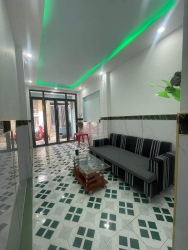 Chủ nhân đi nước ngoài cần bán gấp ngôi nhà gỗ nằm ở trung tâm thành phố Đà Nẵng tại Quảng Nam