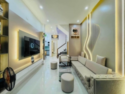 Bán nhà 3 tầng 3 mê hiện đại kiên cố kiệt nhựa 4m tại Quảng Nam