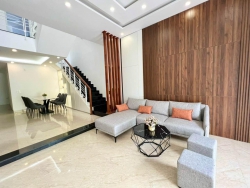 Bán nhà 3 tầng hiện đại đường 7m5 Bùi Thiện Ngộ - Nam cầu Nguyễn Tri Phương, Hoà Xuân, Đà Nẵng tại Quảng Nam