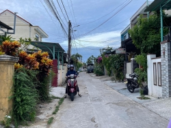 Chính chủ cần bán đất khu vực Thanh Hà, Kiệt Hùng Vương thông 28/3 gần trung tâm, đường bt 3m thông tại Quảng Nam