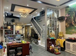 Cần bán gấp nhà 2 tầng ngay Trung tâm Bến xe Đà Nẵng tại Quảng Nam